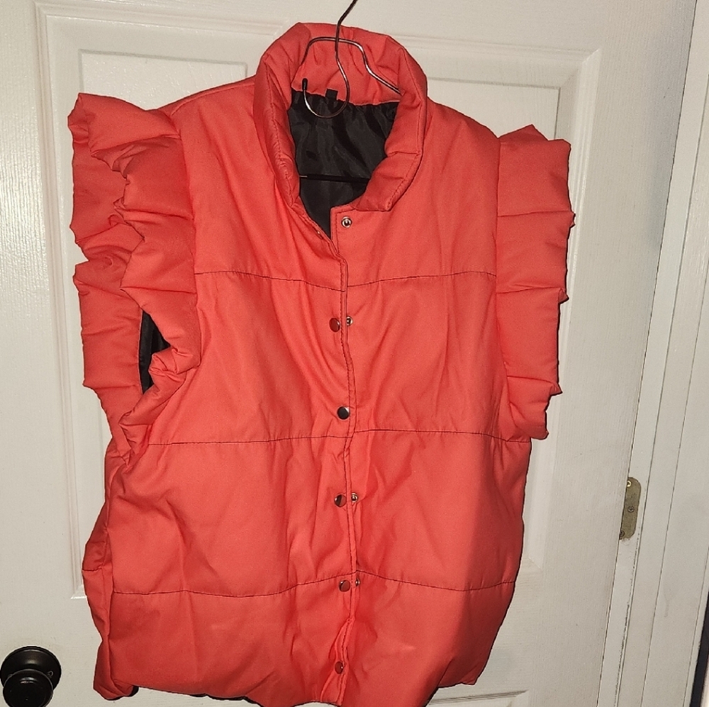 Boutine LA Coral Ruffled Vest